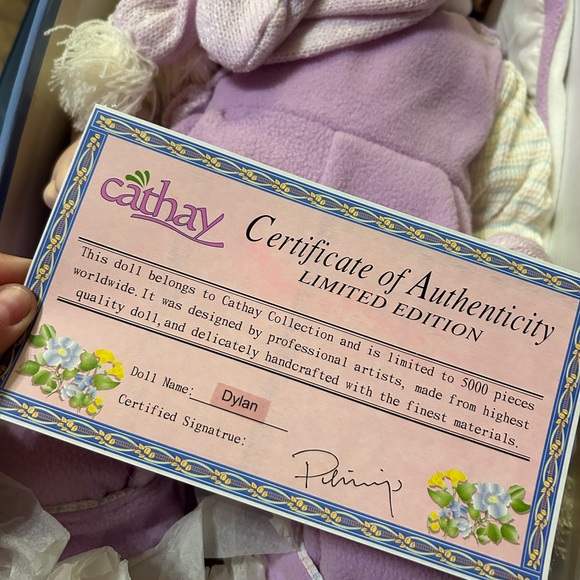 Cathay Collection Floral Box - Picture 2 of 5